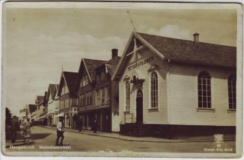 AK Foto Haugesund Metodistkirken Straßenansicht mit Kirche Rogaland Norwegen 1940 RAR