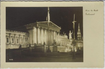 AK Foto Wien bei Nacht Parlament mit Fahne 1940