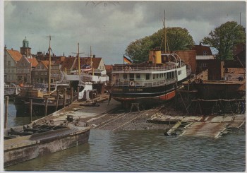 AK Foto Husum Werft bei der Schiffbrücke Schiffe 1973